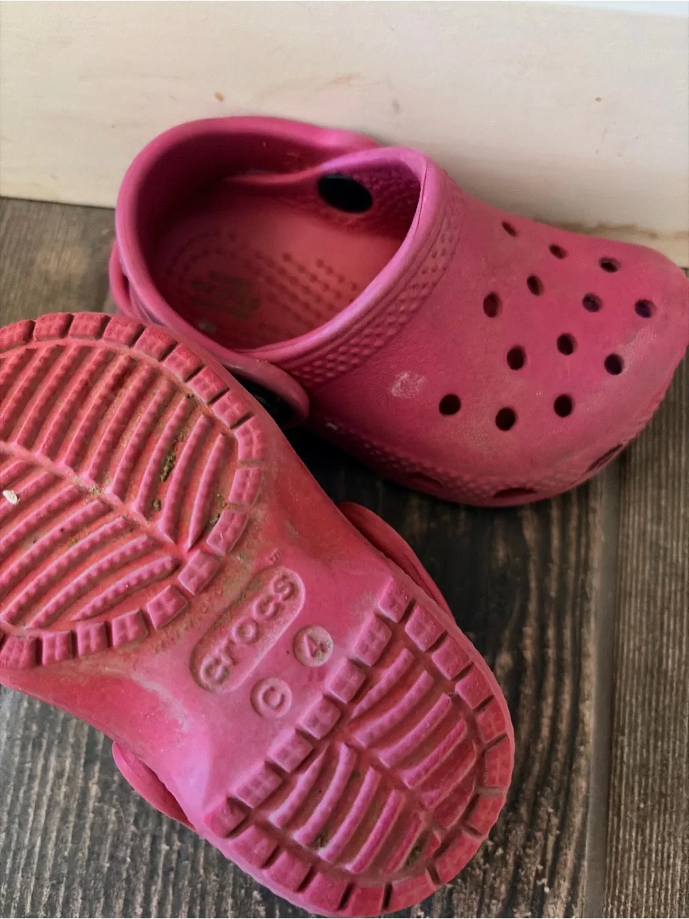 CROCS Kids Bright Pink Classic Clog
